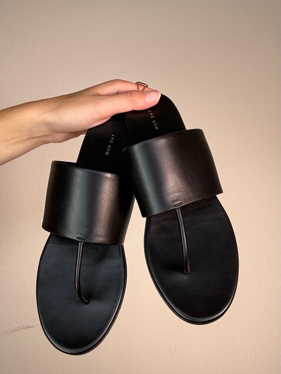 The Row Shoes - The Row Black Leather Sandals